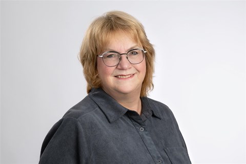 Eine Frau die lächelt