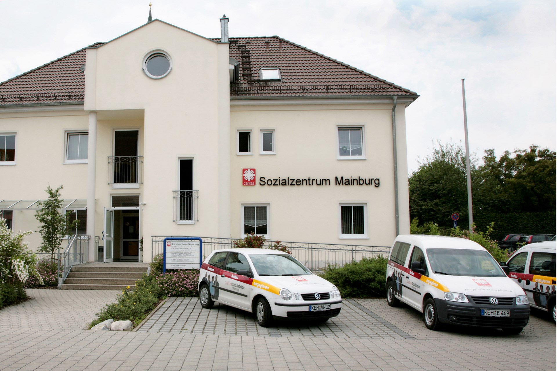 Bild der Außenfassade des Gebäudes vom Sozialzentrum in Mainburg